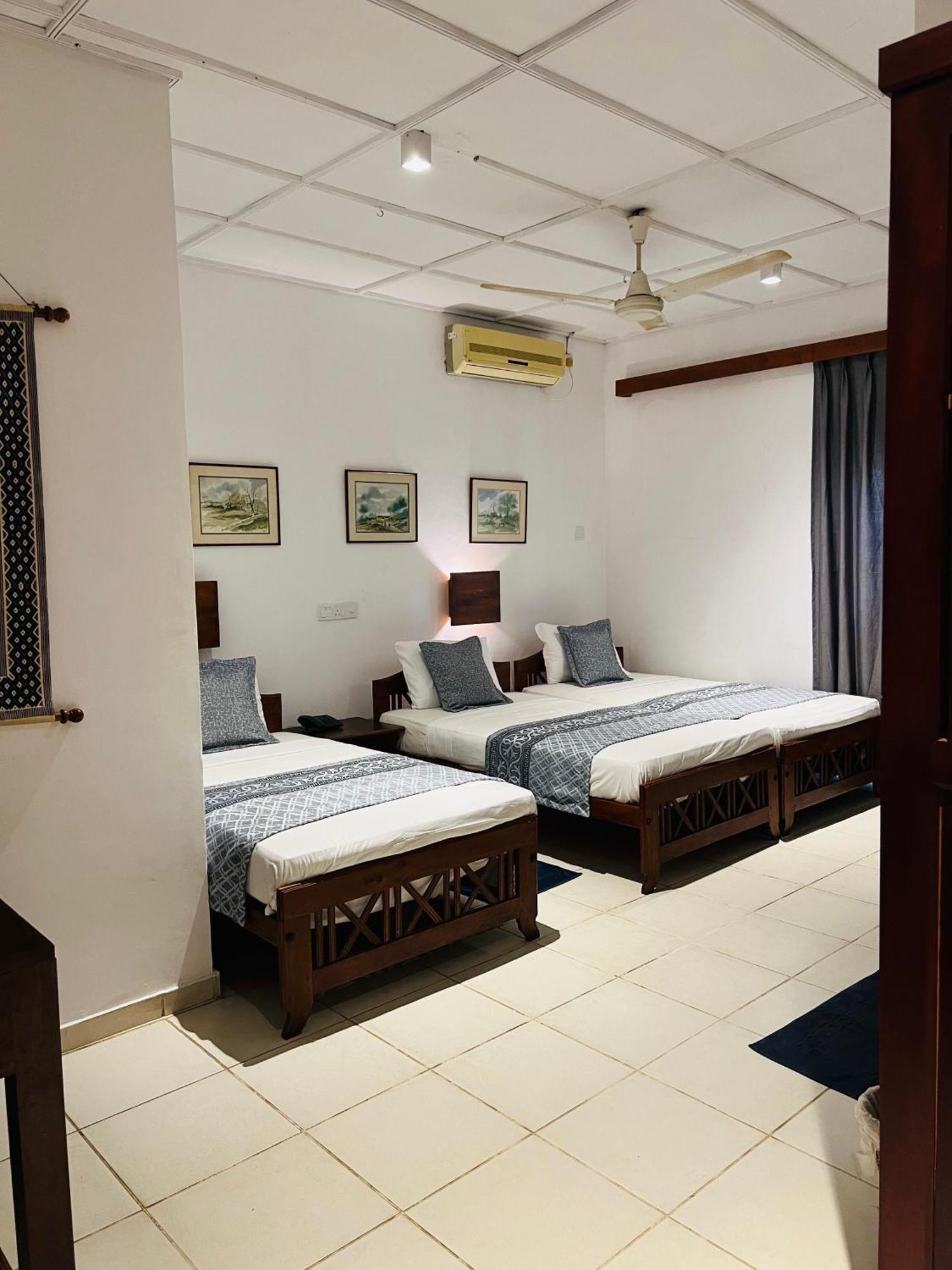 Hotel Sunflower Kataragama Kültér fotó