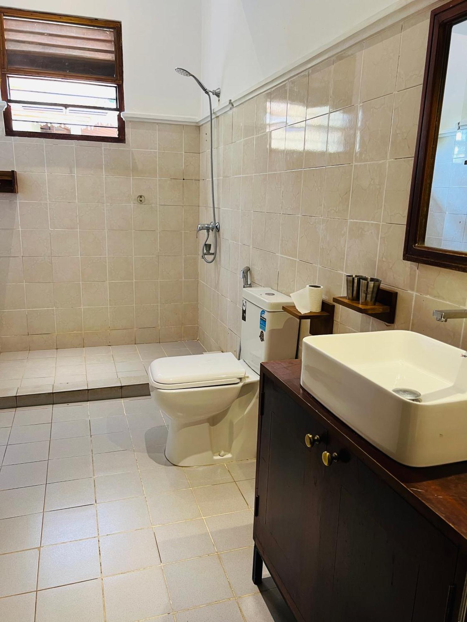 Hotel Sunflower Kataragama Kültér fotó