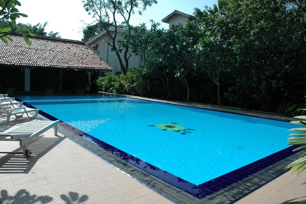 Hotel Sunflower Kataragama Kültér fotó