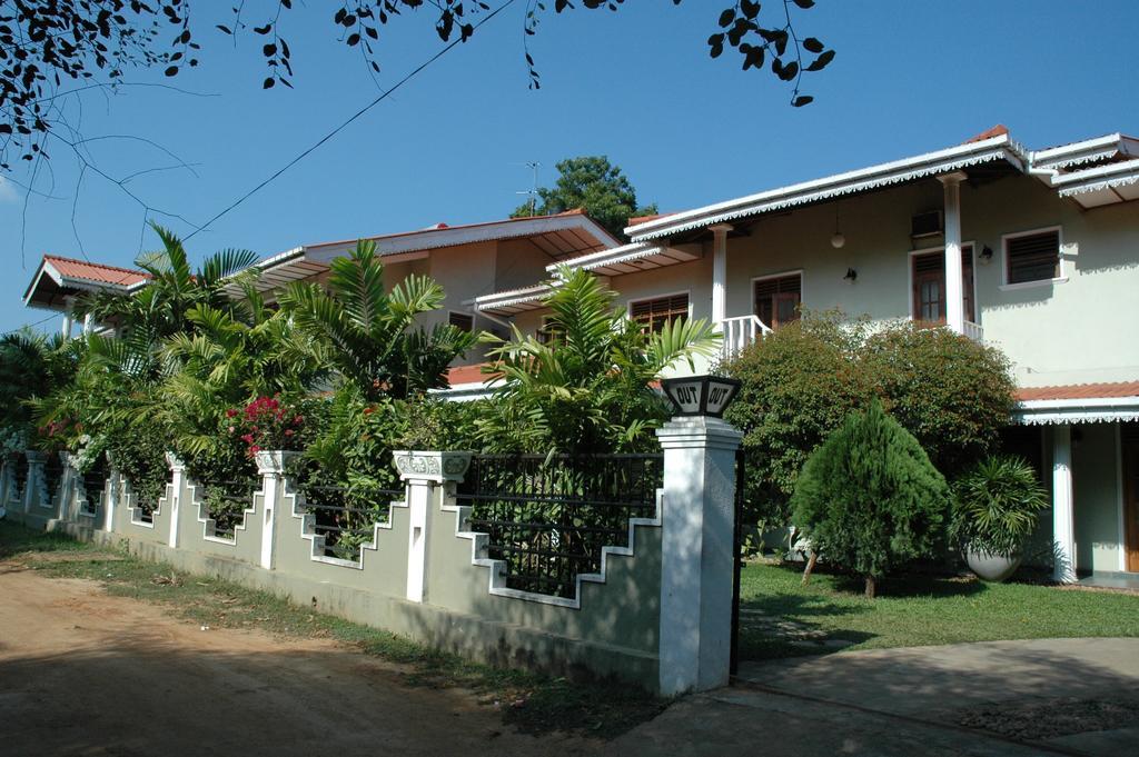 Hotel Sunflower Kataragama Szoba fotó